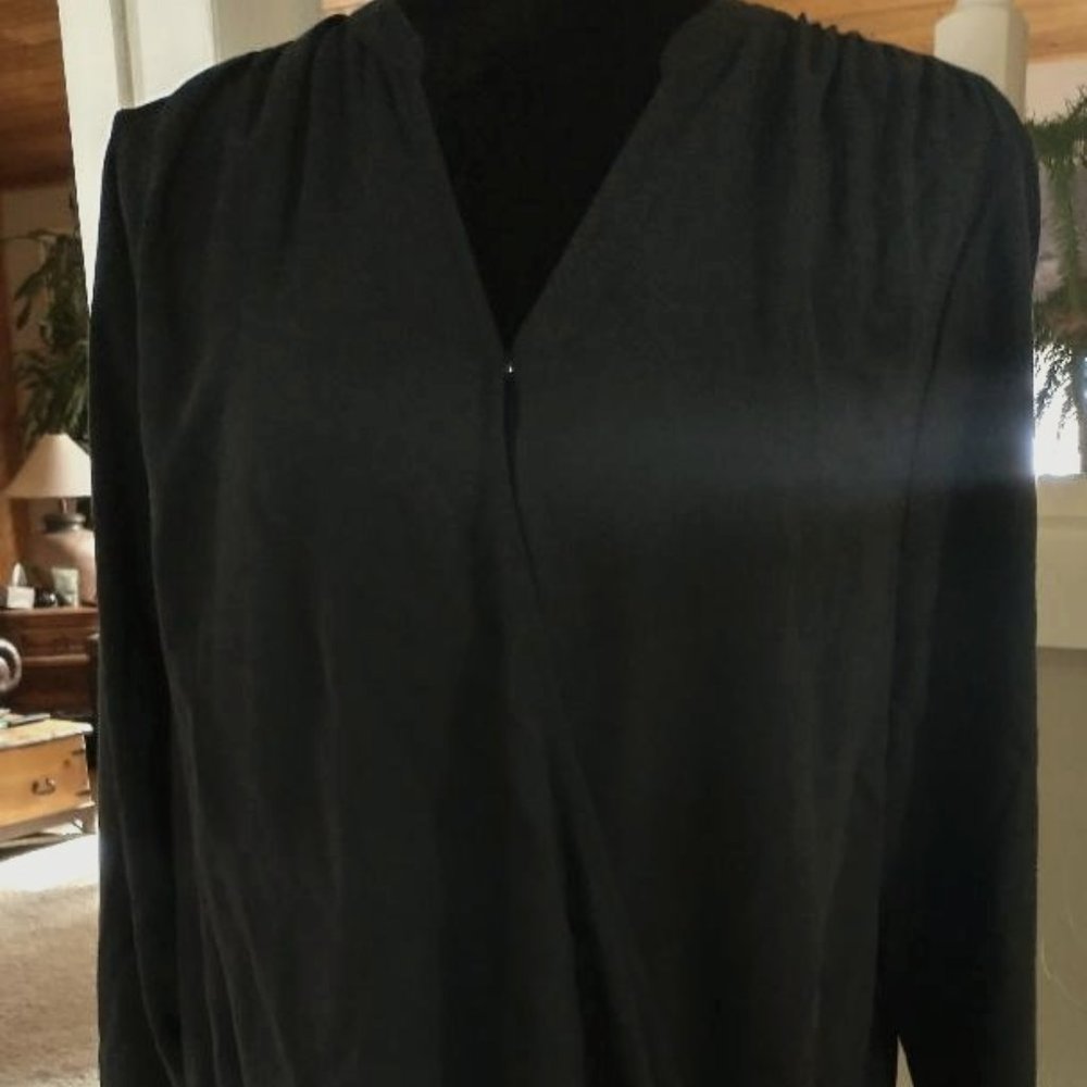 Terra & Sky   Long sleeve  women's  black top  Size 14